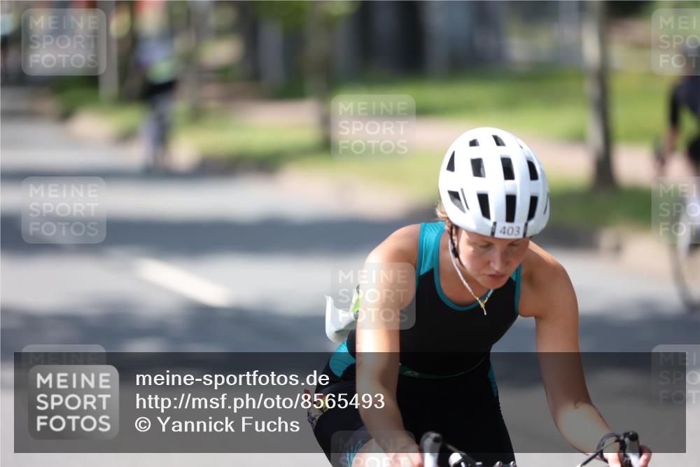10.08.2025 - GEWOBA Citytriathlon Bremen Yannick Fuchs http://msf.ph/oto/8565493 10.08.2025 14:49:11 Radfahren 318, 351, 373, 401, 403 meine-sportfotos.de