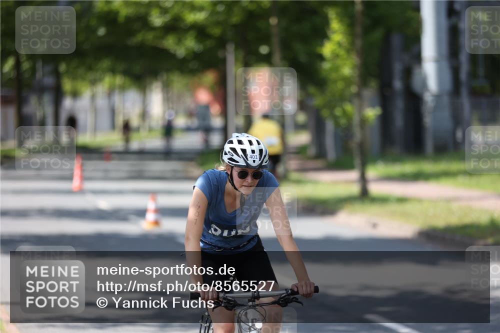 10.08.2025 - GEWOBA Citytriathlon Bremen Yannick Fuchs http://msf.ph/oto/8565527 10.08.2025 14:49:24 Radfahren 286, 373, 401, 461, 491 meine-sportfotos.de