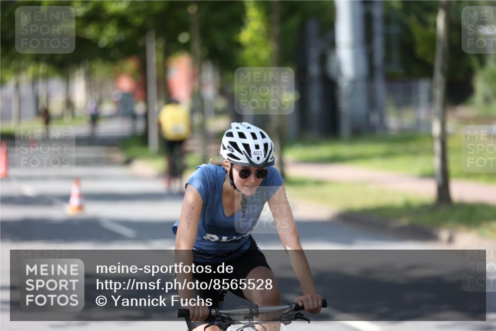 10.08.2025 - GEWOBA Citytriathlon Bremen Yannick Fuchs http://msf.ph/oto/8565528 10.08.2025 14:49:24 Radfahren 286, 373, 401, 461, 491 meine-sportfotos.de