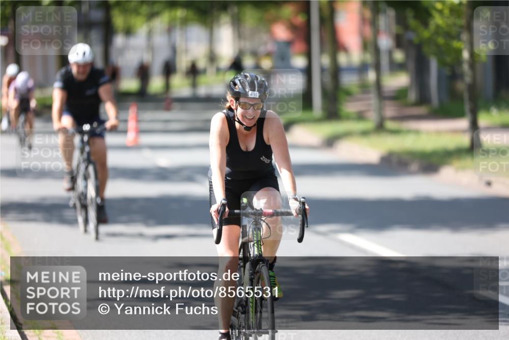 10.08.2025 - GEWOBA Citytriathlon Bremen Yannick Fuchs http://msf.ph/oto/8565531 10.08.2025 14:49:33 Radfahren 6, 286, 328, 377, 401, 402, 429, 461, 466, 491, 517 meine-sportfotos.de