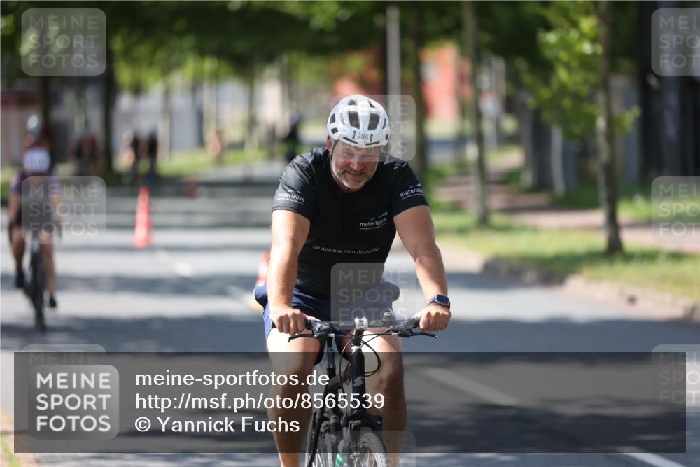 10.08.2025 - GEWOBA Citytriathlon Bremen Yannick Fuchs http://msf.ph/oto/8565539 10.08.2025 14:49:34 Radfahren 6, 286, 328, 377, 401, 402, 429, 461, 466, 491, 517 meine-sportfotos.de