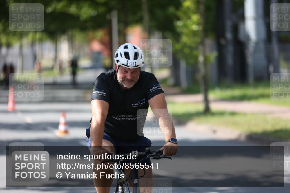 10.08.2025 - GEWOBA Citytriathlon Bremen Yannick Fuchs http://msf.ph/oto/8565541 10.08.2025 14:49:35 Radfahren 6, 286, 305, 328, 377, 402, 429, 461, 466, 491, 517 meine-sportfotos.de