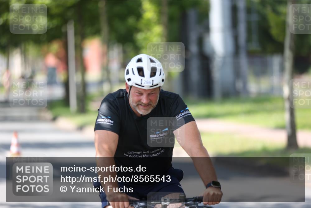 10.08.2025 - GEWOBA Citytriathlon Bremen Yannick Fuchs http://msf.ph/oto/8565543 10.08.2025 14:49:35 Radfahren 6, 286, 305, 328, 377, 402, 429, 461, 466, 491, 517 meine-sportfotos.de