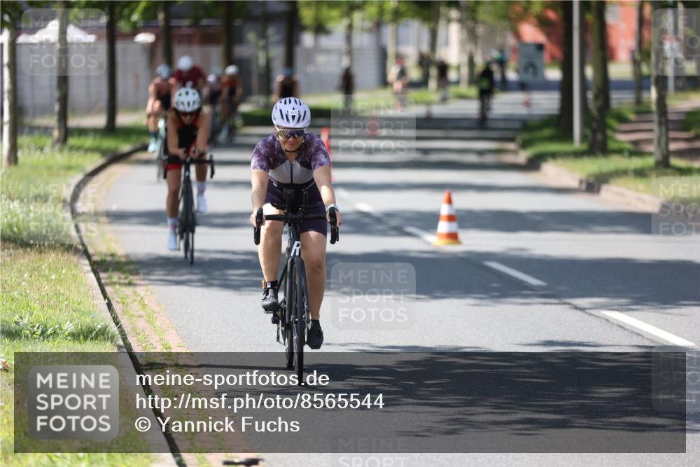 10.08.2025 - GEWOBA Citytriathlon Bremen Yannick Fuchs http://msf.ph/oto/8565544 10.08.2025 14:49:36 Radfahren 6, 169, 286, 305, 328, 377, 402, 429, 461, 466, 491, 517 meine-sportfotos.de