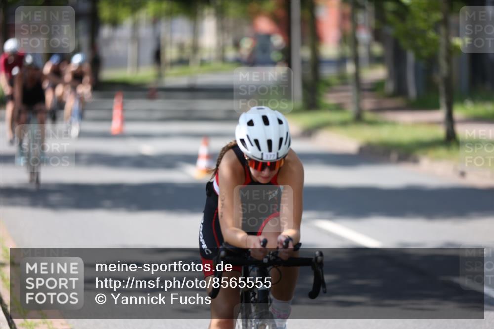 10.08.2025 - GEWOBA Citytriathlon Bremen Yannick Fuchs http://msf.ph/oto/8565555 10.08.2025 14:49:38 Radfahren 6, 169, 286, 305, 328, 377, 402, 407, 429, 461, 466, 491, 517 meine-sportfotos.de
