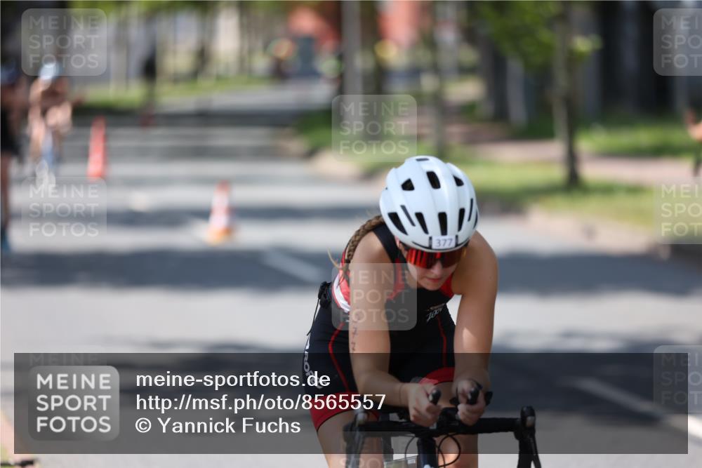 10.08.2025 - GEWOBA Citytriathlon Bremen Yannick Fuchs http://msf.ph/oto/8565557 10.08.2025 14:49:38 Radfahren 6, 169, 286, 305, 328, 377, 402, 407, 429, 461, 466, 491, 517 meine-sportfotos.de