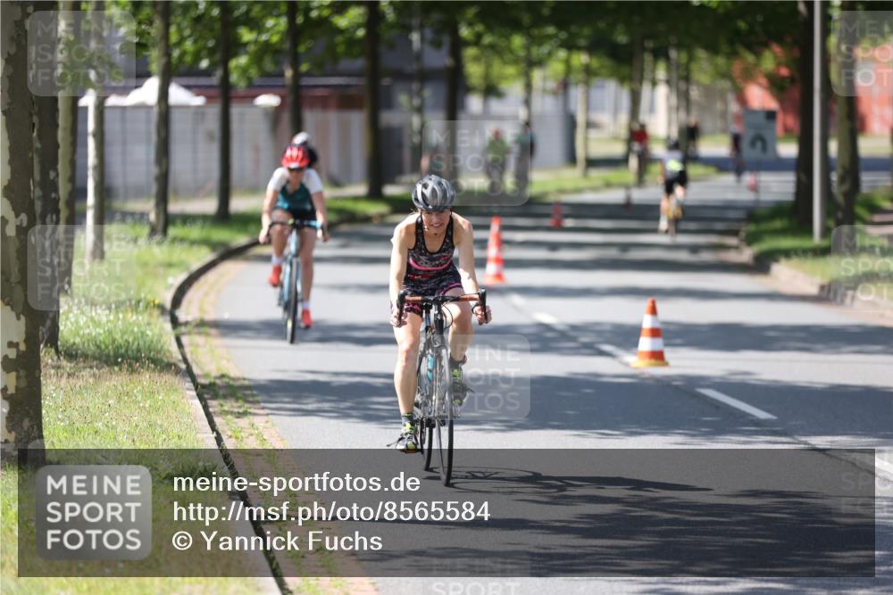 10.08.2025 - GEWOBA Citytriathlon Bremen Yannick Fuchs http://msf.ph/oto/8565584 10.08.2025 14:49:44 Radfahren 6, 169, 193, 305, 328, 377, 402, 407, 429, 461, 466, 491, 509, 517 meine-sportfotos.de