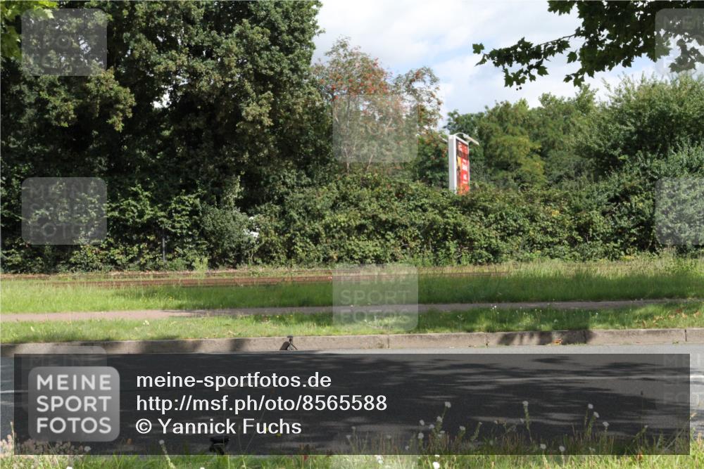 10.08.2025 - GEWOBA Citytriathlon Bremen Yannick Fuchs http://msf.ph/oto/8565588 10.08.2025 12:08:45 Radfahren 597, 603, 608, 619, 672, 677, 684, 737, 797, 850, 883 meine-sportfotos.de