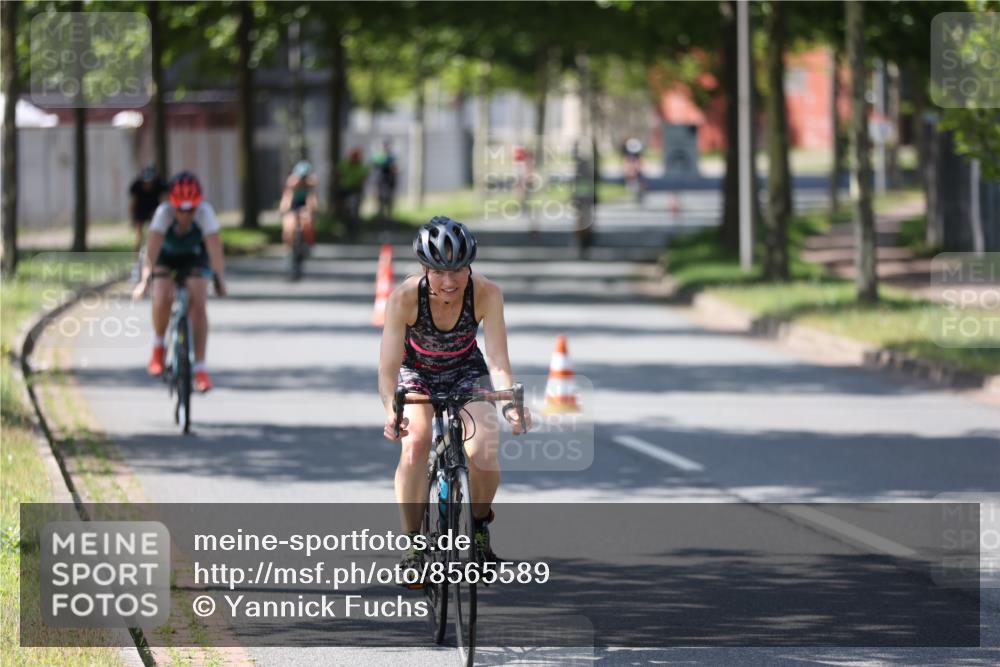 10.08.2025 - GEWOBA Citytriathlon Bremen Yannick Fuchs http://msf.ph/oto/8565589 10.08.2025 14:49:45 Radfahren 6, 169, 193, 305, 328, 377, 402, 407, 429, 461, 466, 491, 509, 517 meine-sportfotos.de