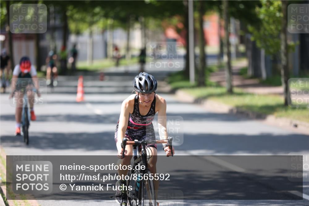 10.08.2025 - GEWOBA Citytriathlon Bremen Yannick Fuchs http://msf.ph/oto/8565592 10.08.2025 14:49:45 Radfahren 6, 169, 193, 305, 328, 377, 402, 407, 429, 461, 466, 491, 509, 517 meine-sportfotos.de