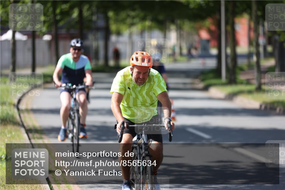 10.08.2025 - GEWOBA Citytriathlon Bremen Yannick Fuchs http://msf.ph/oto/8565634 10.08.2025 14:49:55 Radfahren 6, 120, 169, 193, 293, 305, 322, 400, 407, 466, 509, 517 meine-sportfotos.de