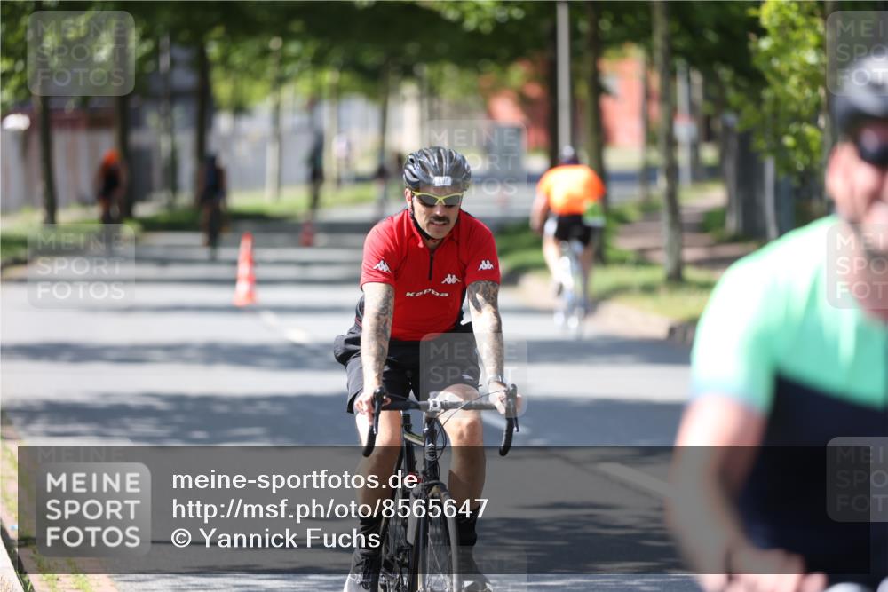 10.08.2025 - GEWOBA Citytriathlon Bremen Yannick Fuchs http://msf.ph/oto/8565647 10.08.2025 14:49:58 Radfahren 120, 169, 193, 293, 305, 322, 356, 400, 407, 509 meine-sportfotos.de