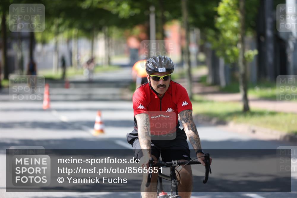 10.08.2025 - GEWOBA Citytriathlon Bremen Yannick Fuchs http://msf.ph/oto/8565651 10.08.2025 14:49:58 Radfahren 120, 169, 193, 293, 305, 322, 356, 400, 407, 509 meine-sportfotos.de