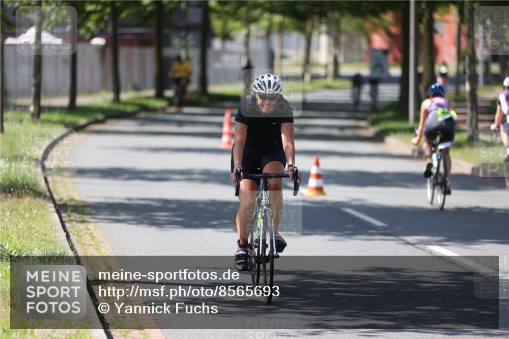 10.08.2025 - GEWOBA Citytriathlon Bremen Yannick Fuchs http://msf.ph/oto/8565693 10.08.2025 14:50:27 Radfahren 231, 416, 504 meine-sportfotos.de