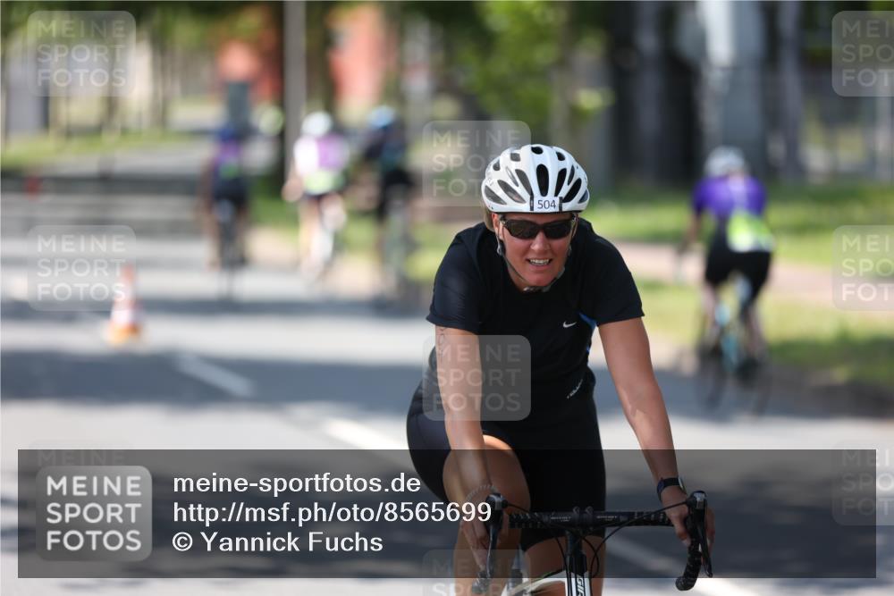 10.08.2025 - GEWOBA Citytriathlon Bremen Yannick Fuchs http://msf.ph/oto/8565699 10.08.2025 14:50:28 Radfahren 231, 416, 504 meine-sportfotos.de