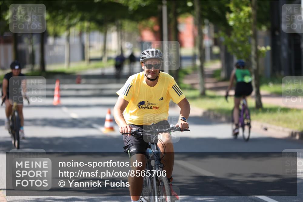 10.08.2025 - GEWOBA Citytriathlon Bremen Yannick Fuchs http://msf.ph/oto/8565706 10.08.2025 14:50:36 Radfahren 231, 416, 504 meine-sportfotos.de