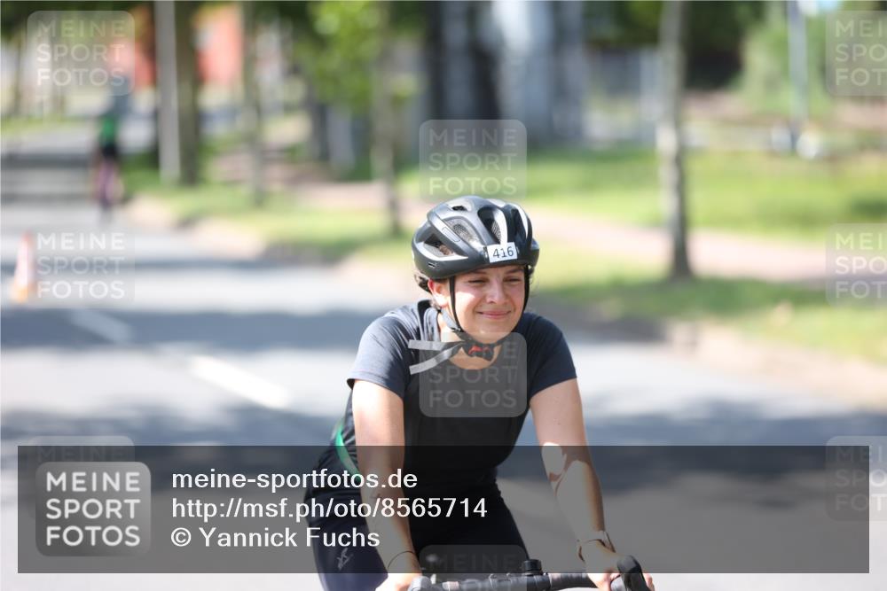 10.08.2025 - GEWOBA Citytriathlon Bremen Yannick Fuchs http://msf.ph/oto/8565714 10.08.2025 14:50:38 Radfahren 231, 416, 504 meine-sportfotos.de