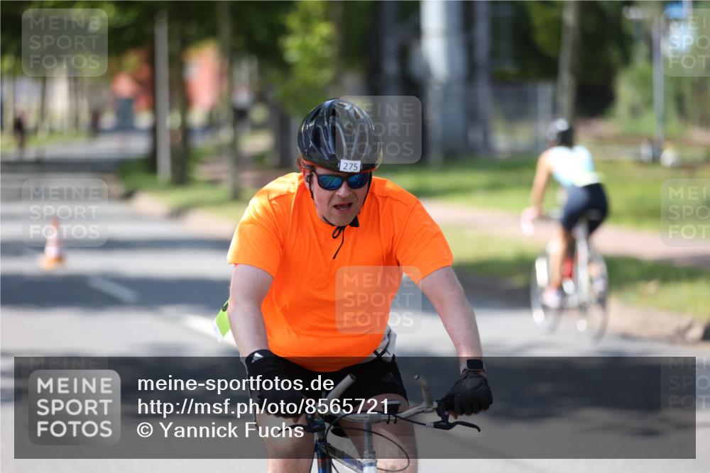 10.08.2025 - GEWOBA Citytriathlon Bremen Yannick Fuchs http://msf.ph/oto/8565721 10.08.2025 14:51:01 Radfahren 275, 379, 411, 470 meine-sportfotos.de