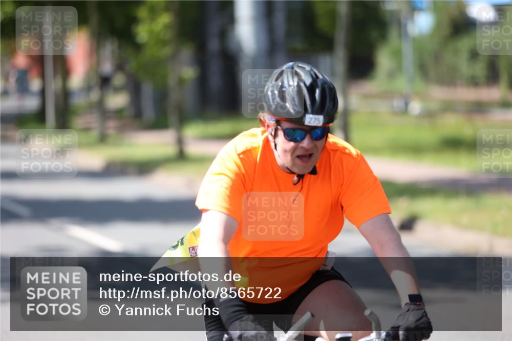 10.08.2025 - GEWOBA Citytriathlon Bremen Yannick Fuchs http://msf.ph/oto/8565722 10.08.2025 14:51:02 Radfahren 275, 379, 411, 470, 494 meine-sportfotos.de