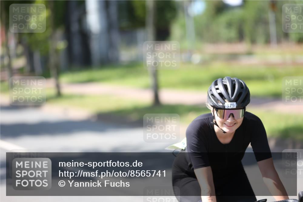 10.08.2025 - GEWOBA Citytriathlon Bremen Yannick Fuchs http://msf.ph/oto/8565741 10.08.2025 14:51:12 Radfahren 338, 379, 399, 411, 470, 492, 494 meine-sportfotos.de