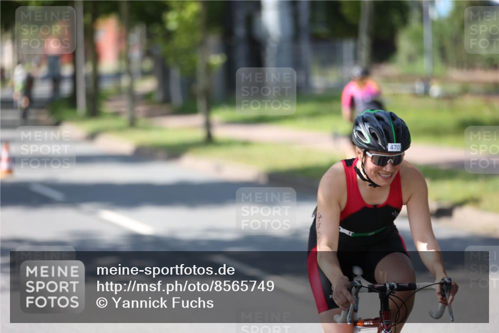 10.08.2025 - GEWOBA Citytriathlon Bremen Yannick Fuchs http://msf.ph/oto/8565749 10.08.2025 14:51:15 Radfahren 212, 338, 379, 399, 411, 468, 470, 492, 494 meine-sportfotos.de