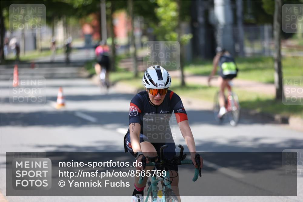 10.08.2025 - GEWOBA Citytriathlon Bremen Yannick Fuchs http://msf.ph/oto/8565759 10.08.2025 14:51:18 Radfahren 212, 338, 379, 399, 411, 468, 470, 492, 494 meine-sportfotos.de