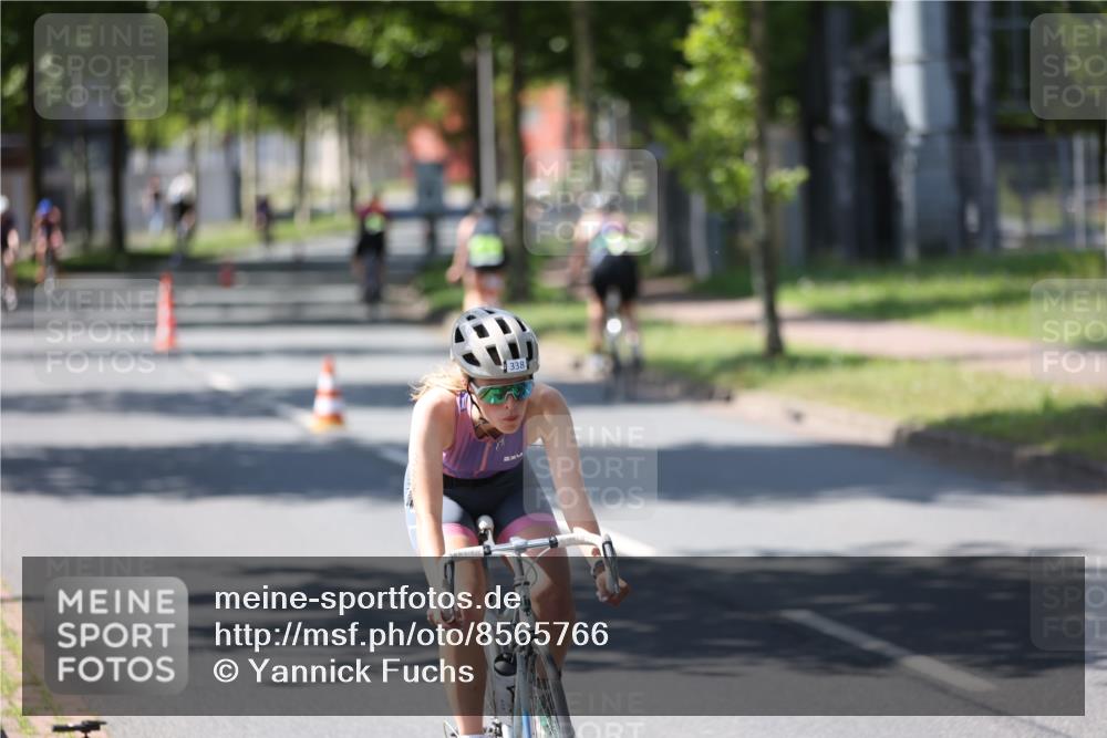 10.08.2025 - GEWOBA Citytriathlon Bremen Yannick Fuchs http://msf.ph/oto/8565766 10.08.2025 14:51:20 Radfahren 212, 338, 379, 399, 411, 468, 470, 492, 494 meine-sportfotos.de