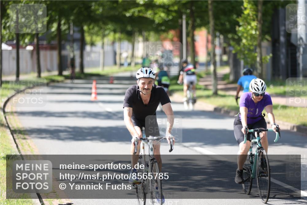 10.08.2025 - GEWOBA Citytriathlon Bremen Yannick Fuchs http://msf.ph/oto/8565785 10.08.2025 14:51:32 Radfahren 212, 237, 374, 399, 468, 492 meine-sportfotos.de