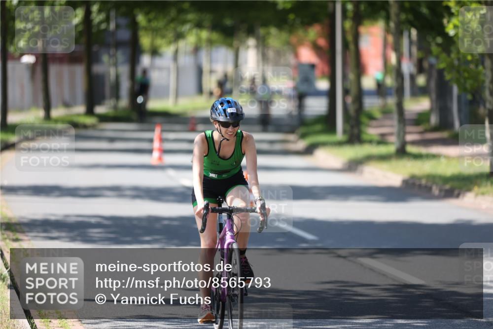 10.08.2025 - GEWOBA Citytriathlon Bremen Yannick Fuchs http://msf.ph/oto/8565793 10.08.2025 14:51:39 Radfahren 183, 212, 237, 374, 468, 523 meine-sportfotos.de