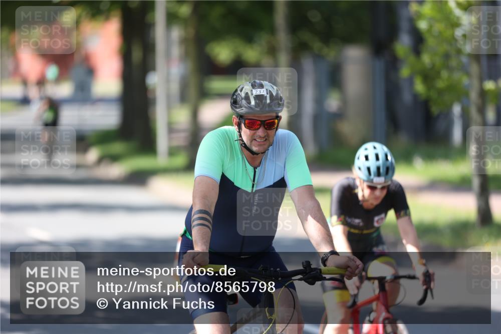 10.08.2025 - GEWOBA Citytriathlon Bremen Yannick Fuchs http://msf.ph/oto/8565798 10.08.2025 14:51:49 Radfahren 183, 237, 368, 523 meine-sportfotos.de
