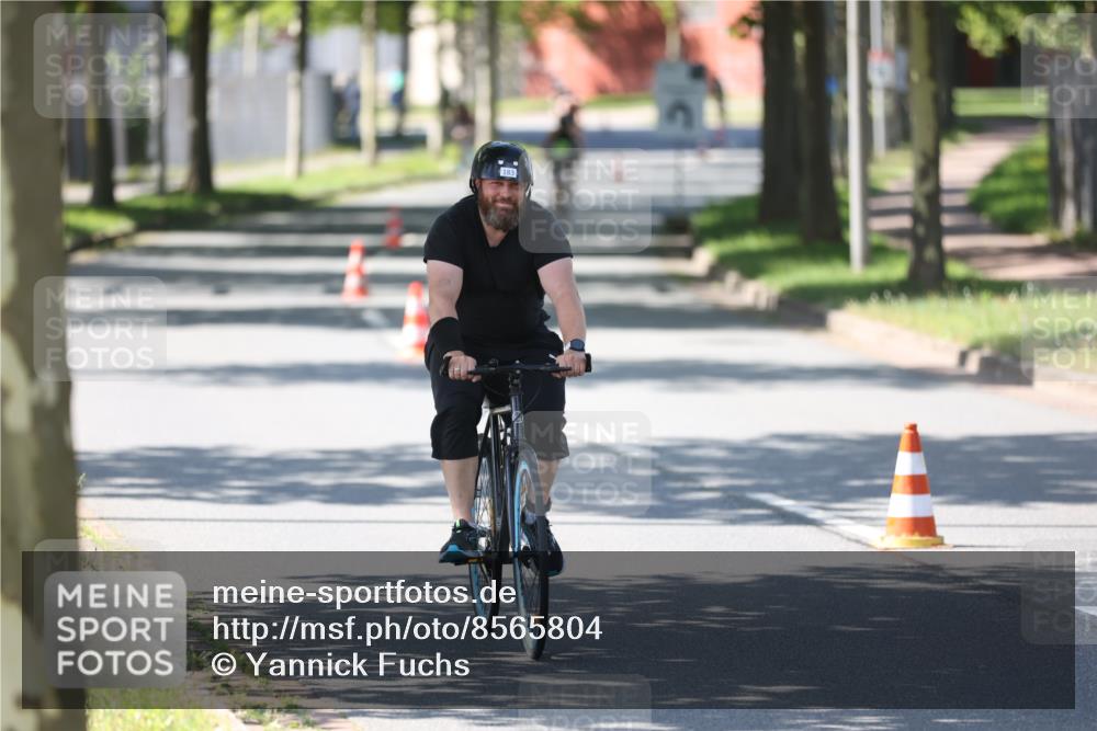 10.08.2025 - GEWOBA Citytriathlon Bremen Yannick Fuchs http://msf.ph/oto/8565804 10.08.2025 14:51:52 Radfahren 183, 237, 341, 368, 428, 523 meine-sportfotos.de