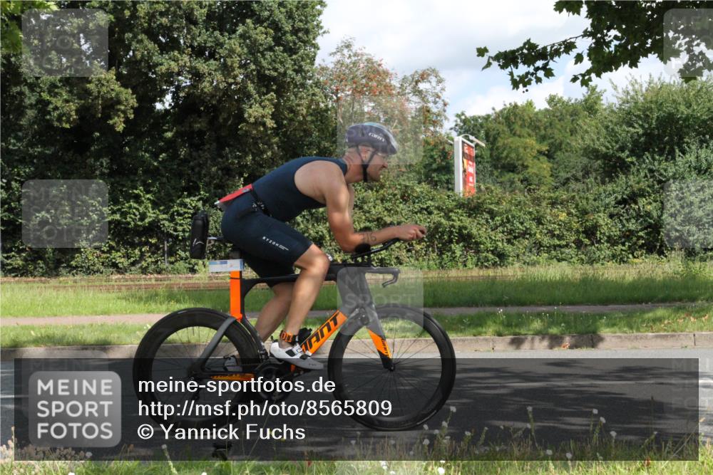 10.08.2025 - GEWOBA Citytriathlon Bremen Yannick Fuchs http://msf.ph/oto/8565809 10.08.2025 12:10:56 Radfahren 573, 622, 625, 651, 659, 669, 685, 687, 716, 748, 800, 812, 819, 898 meine-sportfotos.de