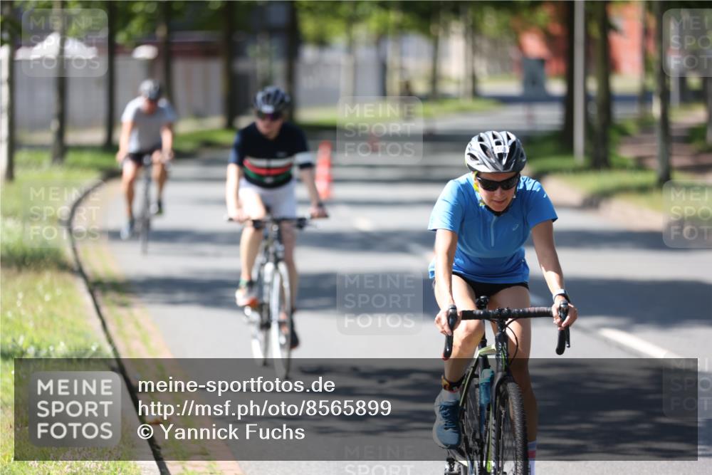 10.08.2025 - GEWOBA Citytriathlon Bremen Yannick Fuchs http://msf.ph/oto/8565899 10.08.2025 14:52:35 Radfahren 327, 329, 347, 439, 459, 469 meine-sportfotos.de