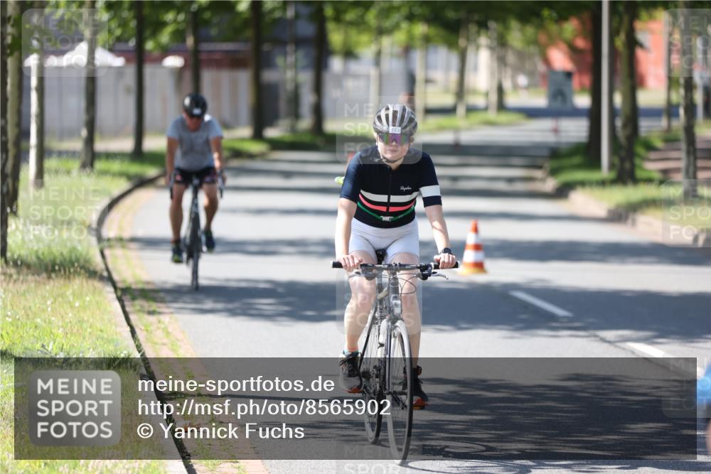 10.08.2025 - GEWOBA Citytriathlon Bremen Yannick Fuchs http://msf.ph/oto/8565902 10.08.2025 14:52:36 Radfahren 329, 347, 439, 459, 469 meine-sportfotos.de