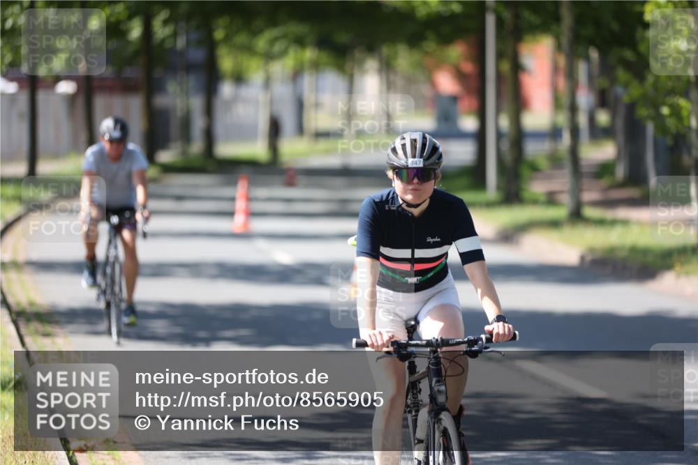 10.08.2025 - GEWOBA Citytriathlon Bremen Yannick Fuchs http://msf.ph/oto/8565905 10.08.2025 14:52:36 Radfahren 329, 347, 439, 459, 469 meine-sportfotos.de