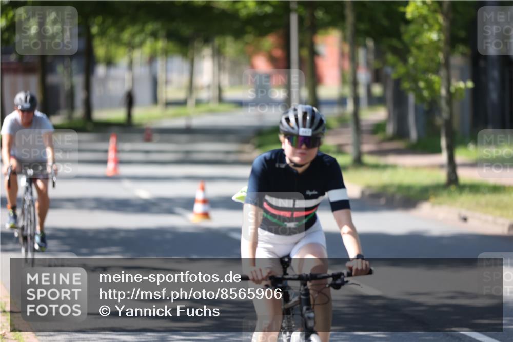 10.08.2025 - GEWOBA Citytriathlon Bremen Yannick Fuchs http://msf.ph/oto/8565906 10.08.2025 14:52:36 Radfahren 329, 347, 439, 459, 469 meine-sportfotos.de