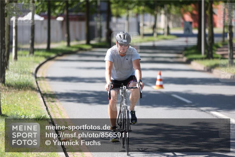 10.08.2025 - GEWOBA Citytriathlon Bremen Yannick Fuchs http://msf.ph/oto/8565911 10.08.2025 14:52:38 Radfahren 329, 347, 439, 459, 469 meine-sportfotos.de