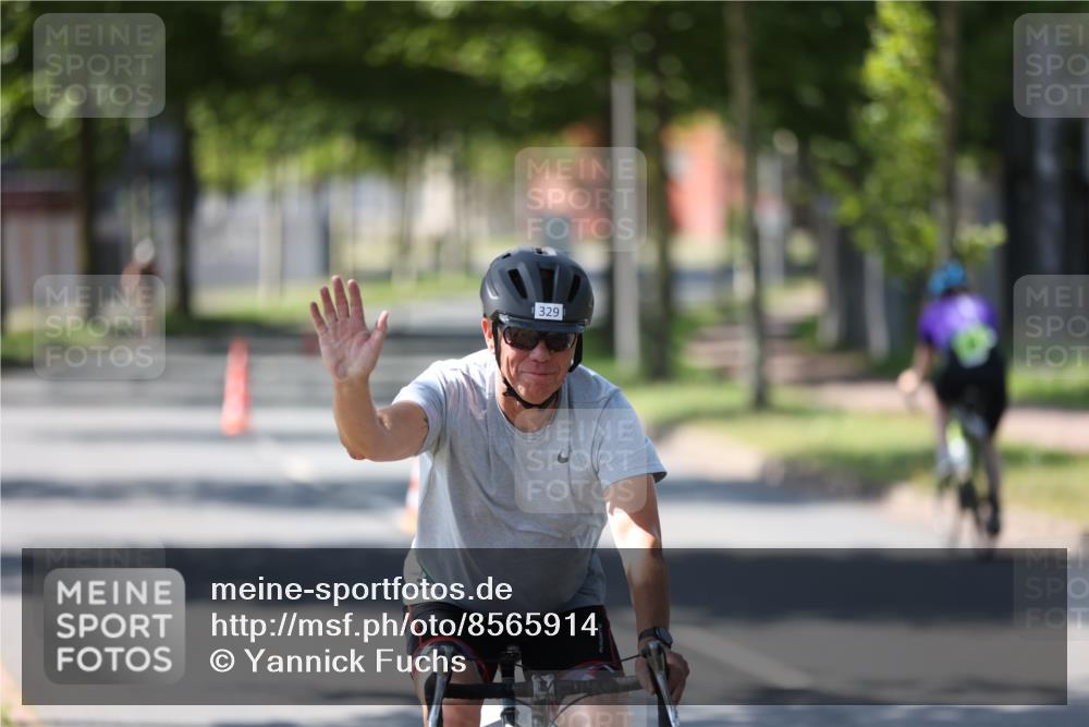 10.08.2025 - GEWOBA Citytriathlon Bremen Yannick Fuchs http://msf.ph/oto/8565914 10.08.2025 14:52:38 Radfahren 329, 347, 439, 459, 469 meine-sportfotos.de