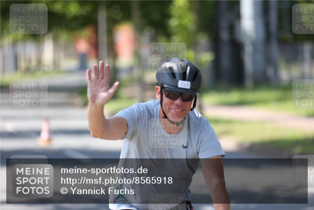 10.08.2025 - GEWOBA Citytriathlon Bremen Yannick Fuchs http://msf.ph/oto/8565918 10.08.2025 14:52:39 Radfahren 329, 347, 439, 459, 469 meine-sportfotos.de