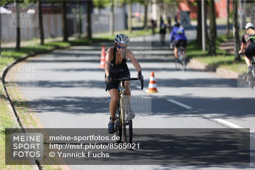 10.08.2025 - GEWOBA Citytriathlon Bremen Yannick Fuchs http://msf.ph/oto/8565921 10.08.2025 14:52:46 Radfahren 378, 459, 510 meine-sportfotos.de