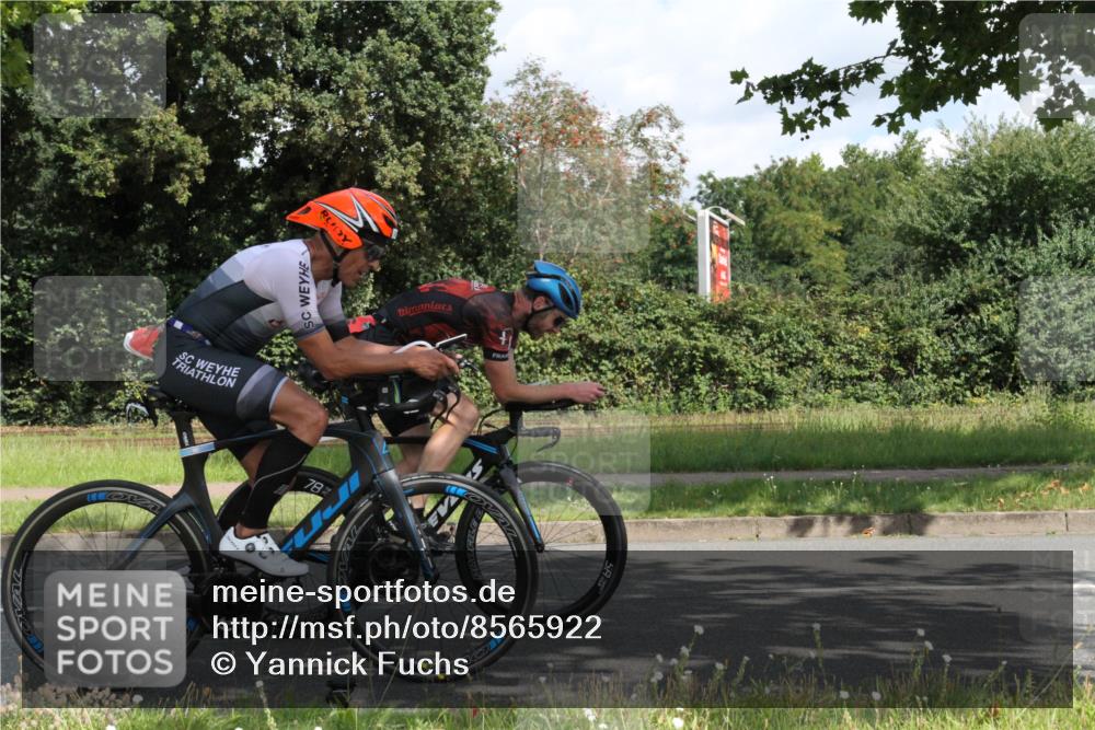 10.08.2025 - GEWOBA Citytriathlon Bremen Yannick Fuchs http://msf.ph/oto/8565922 10.08.2025 12:12:07 Radfahren 576, 605, 667, 699, 702, 751, 799, 816, 907, 1003 meine-sportfotos.de