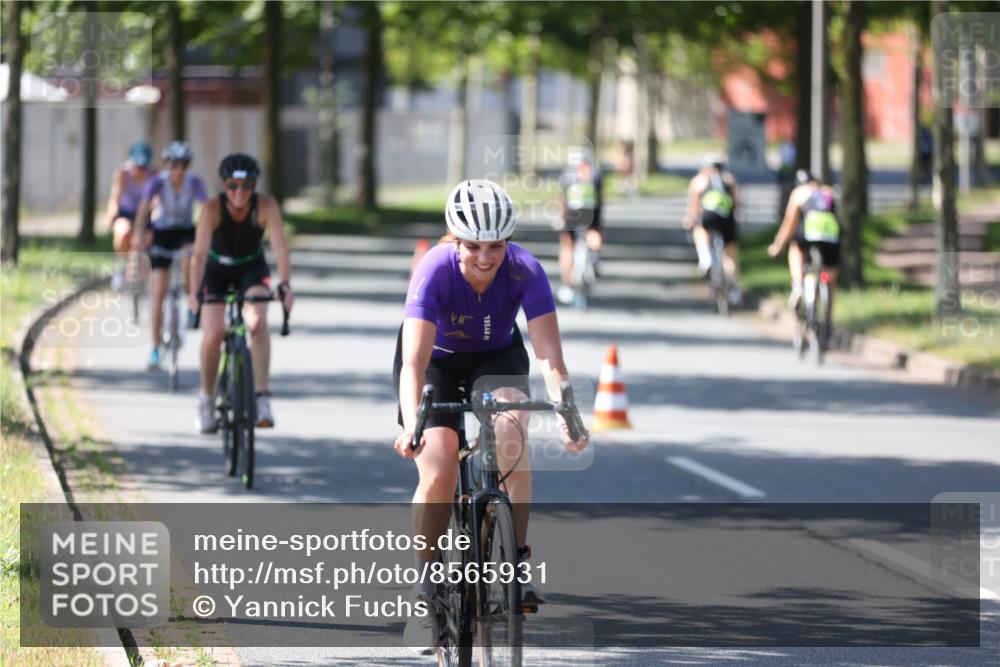10.08.2025 - GEWOBA Citytriathlon Bremen Yannick Fuchs http://msf.ph/oto/8565931 10.08.2025 14:52:59 Radfahren 376, 378, 385, 463, 510 meine-sportfotos.de