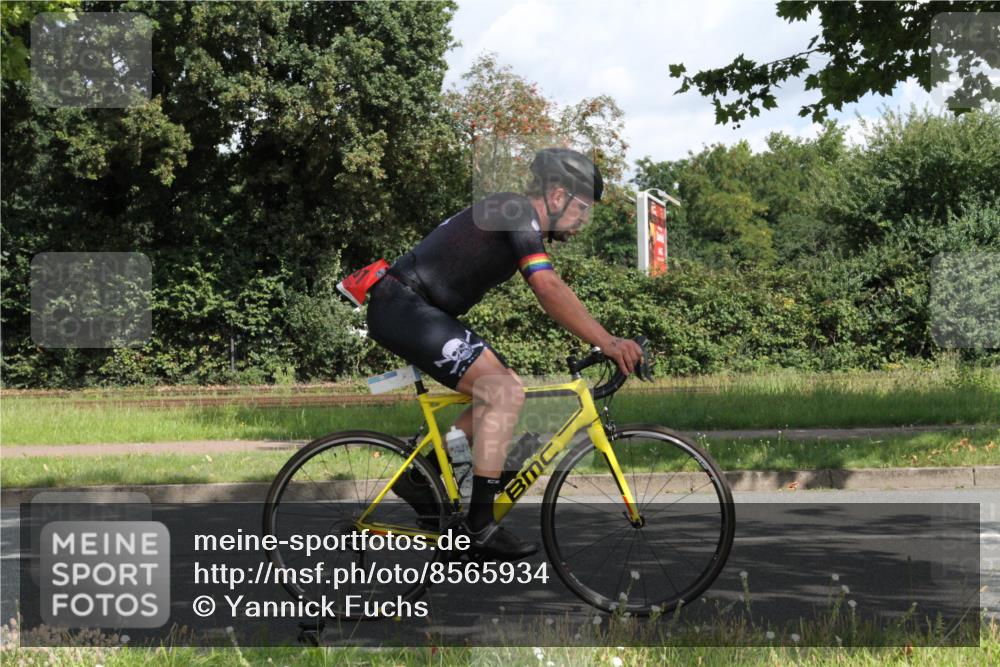 10.08.2025 - GEWOBA Citytriathlon Bremen Yannick Fuchs http://msf.ph/oto/8565934 10.08.2025 12:12:19 Radfahren 605, 751, 816, 875, 907, 932, 1003 meine-sportfotos.de