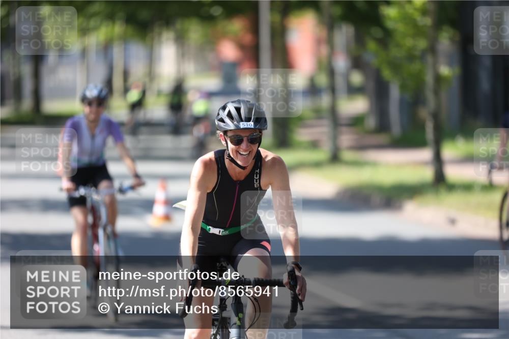 10.08.2025 - GEWOBA Citytriathlon Bremen Yannick Fuchs http://msf.ph/oto/8565941 10.08.2025 14:53:01 Radfahren 376, 378, 385, 463, 510 meine-sportfotos.de