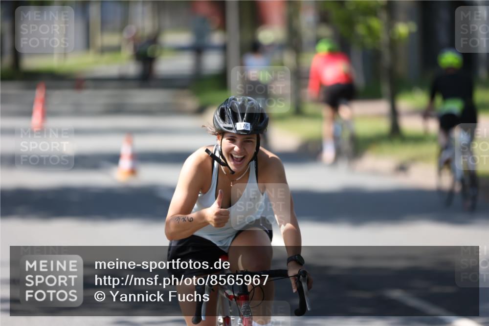 10.08.2025 - GEWOBA Citytriathlon Bremen Yannick Fuchs http://msf.ph/oto/8565967 10.08.2025 14:53:12 Radfahren 188, 376, 385, 463 meine-sportfotos.de