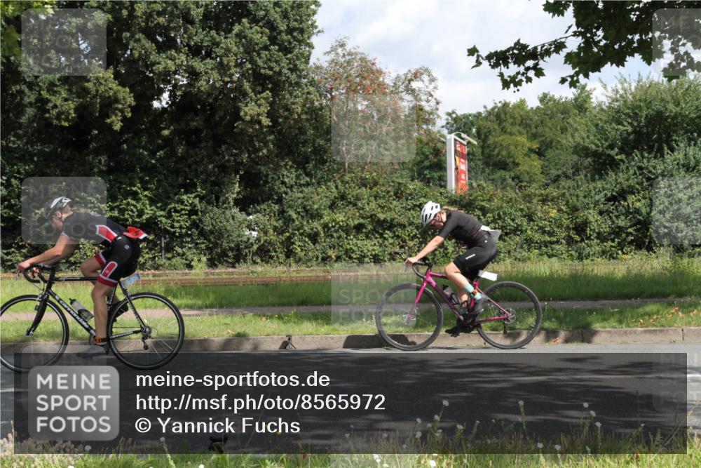 10.08.2025 - GEWOBA Citytriathlon Bremen Yannick Fuchs http://msf.ph/oto/8565972 10.08.2025 12:12:46 Radfahren 640, 692, 769, 771, 851, 884, 885, 960, 1012 meine-sportfotos.de