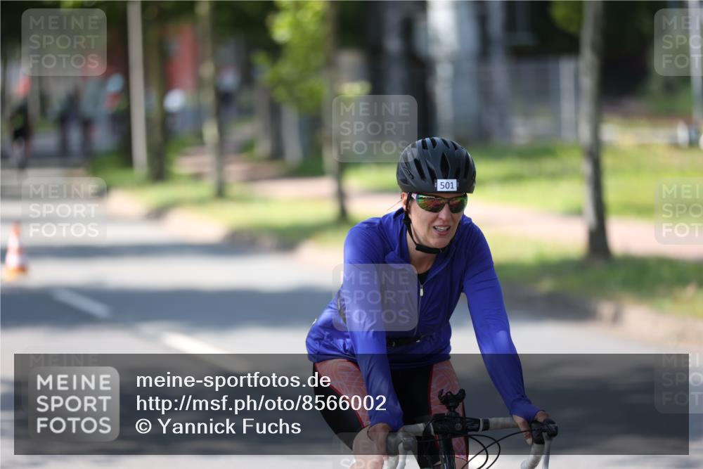 10.08.2025 - GEWOBA Citytriathlon Bremen Yannick Fuchs http://msf.ph/oto/8566002 10.08.2025 14:53:46 Radfahren 291, 300, 419, 438, 501 meine-sportfotos.de