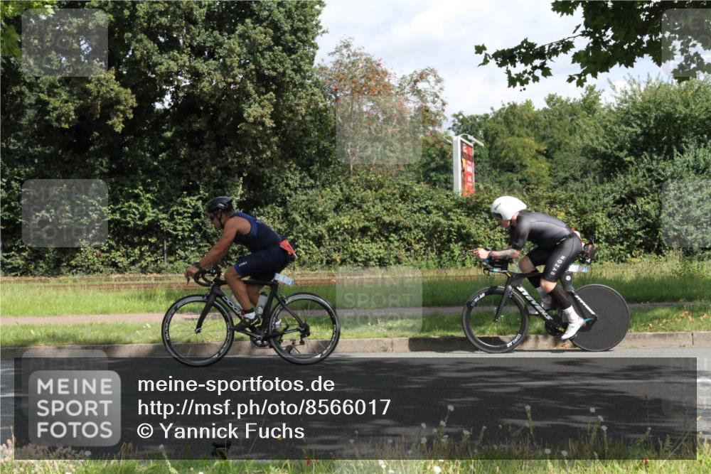 10.08.2025 - GEWOBA Citytriathlon Bremen Yannick Fuchs http://msf.ph/oto/8566017 10.08.2025 12:13:13 Radfahren 675, 760, 767, 1013, 1026 meine-sportfotos.de