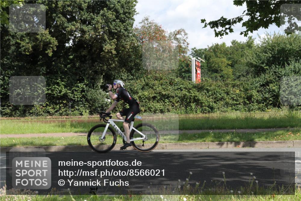 10.08.2025 - GEWOBA Citytriathlon Bremen Yannick Fuchs http://msf.ph/oto/8566021 10.08.2025 12:13:15 Radfahren 760, 767, 774, 1013, 1026 meine-sportfotos.de