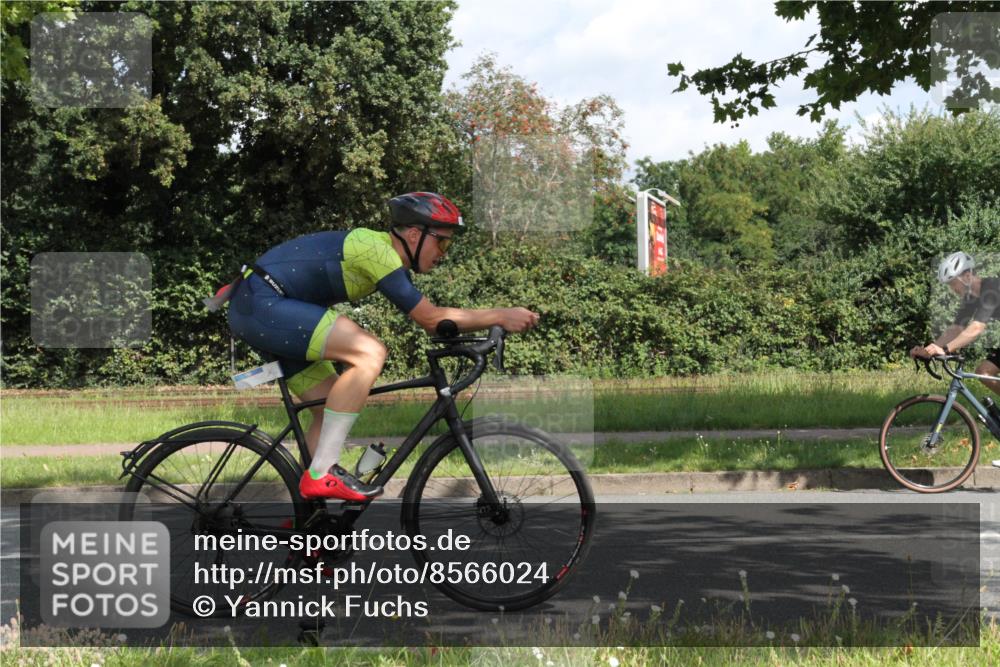 10.08.2025 - GEWOBA Citytriathlon Bremen Yannick Fuchs http://msf.ph/oto/8566024 10.08.2025 12:13:16 Radfahren 760, 767, 774, 1013, 1026 meine-sportfotos.de